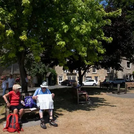 Couette-café La Défense 4*